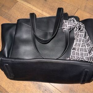 Ann Klein Elegant Black Handbag